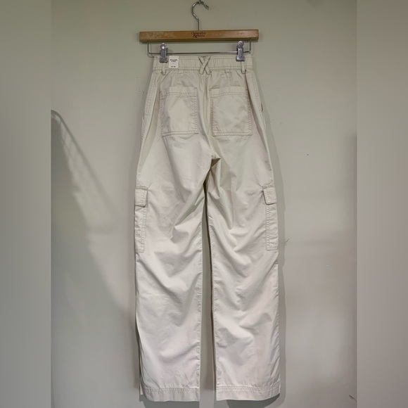 Abercrombie & Fitch easy on cargos - Picture 4 of 4